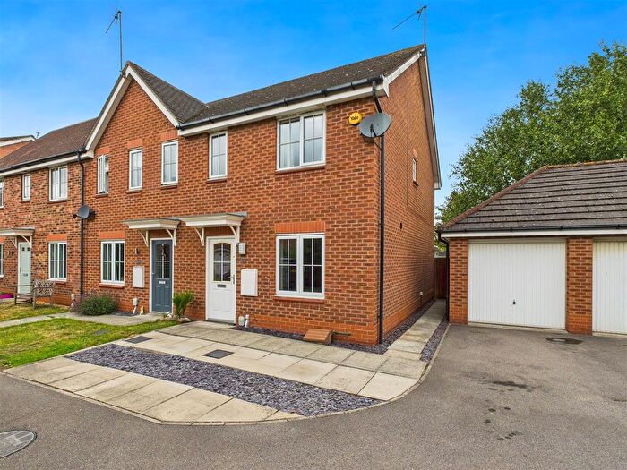 3 Bedroom End Terrace House For Sale In Langthwaite Close, Brough, HU15