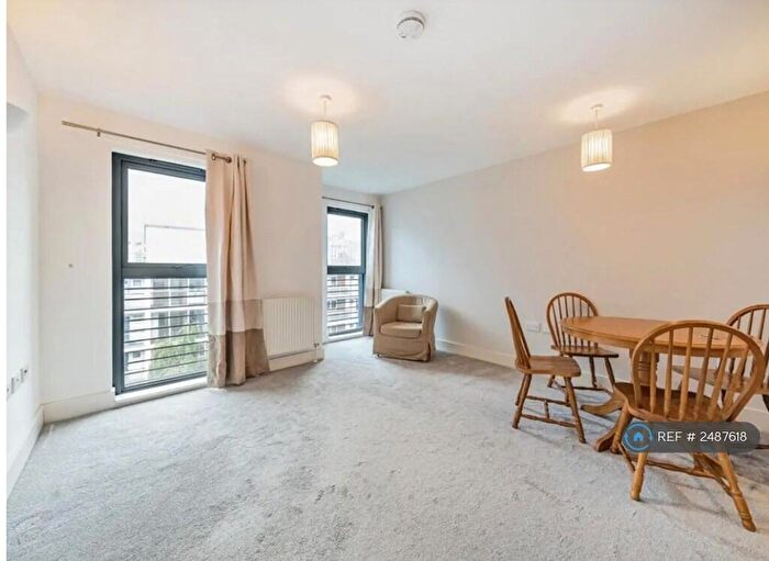 1 Bedroom Flat To Rent In Pillfold House, London, SE11