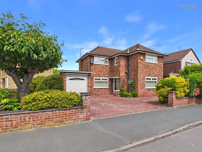 3 Bedroom Detached House For Sale In Francis Gardens, Peterborough, PE1