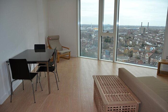 2 Bedroom Apartment To Rent In Newgate Tower, Newgate, Croydon, CR0