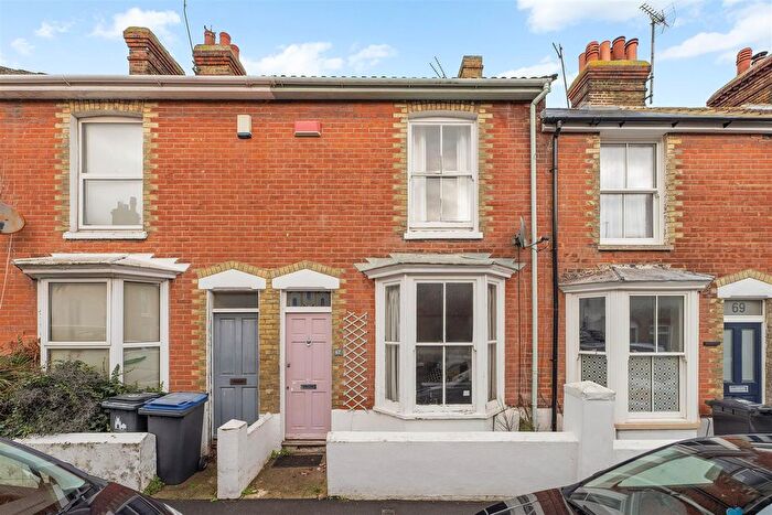 2 Bedroom Terraced House For Sale In Albert Street, Whitstable, Kent, CT5