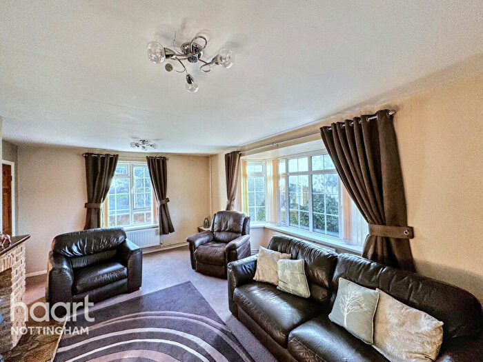 3 Bedroom Semi-Detached House For Sale In Newgate Street, Bingham, NG13