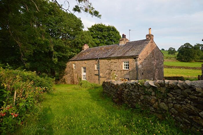 4 Bedroom Detached House To Rent In Fellgarth, LA6
