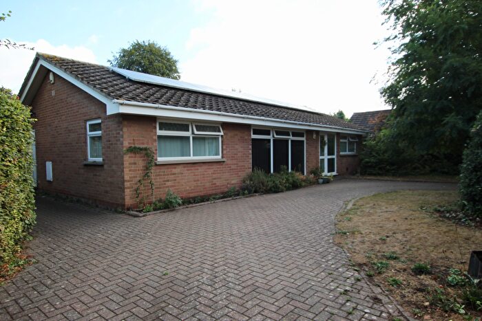 4 Bedroom Bungalow To Rent In Alwyne Road, Cambridge, Cambs, CB1