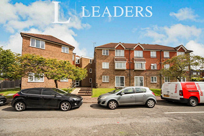 1 Bedroom Flat To Rent In Abbey Mews, Dunstable, Bedfordshire, LU6