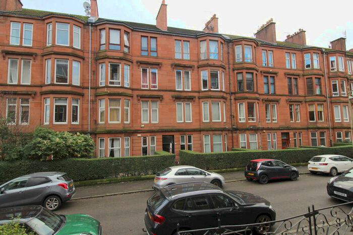 2 Bedroom Chalet To Rent In Garthland Drive, Glasgow, G31