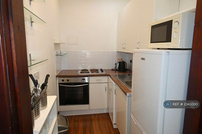 2 Bedroom Flat To Rent In Dumbarton Road, Glasgow, G11