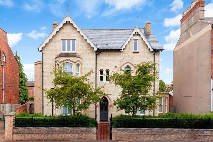 1 Bedroom Apartment To Rent In Ivydean Iffley Road, Oxford, Oxfordshire, OX4