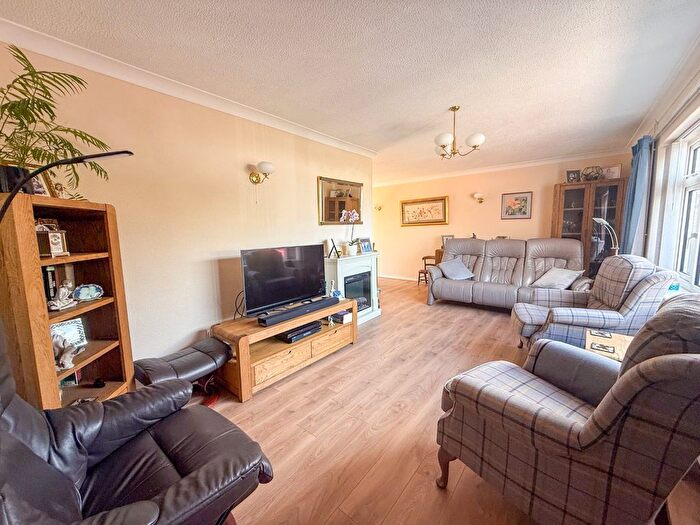 3 Bedroom Detached Bungalow For Sale In Bridge Close, Heacham, PE31
