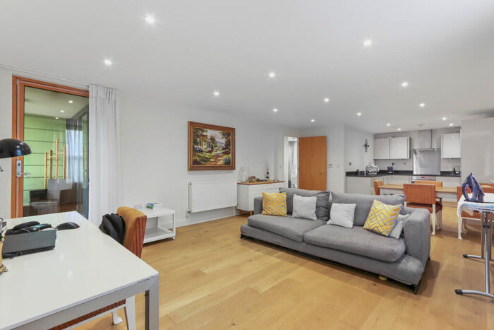 1 Bedroom Flat For Sale In Hornsey Lane, London, N6