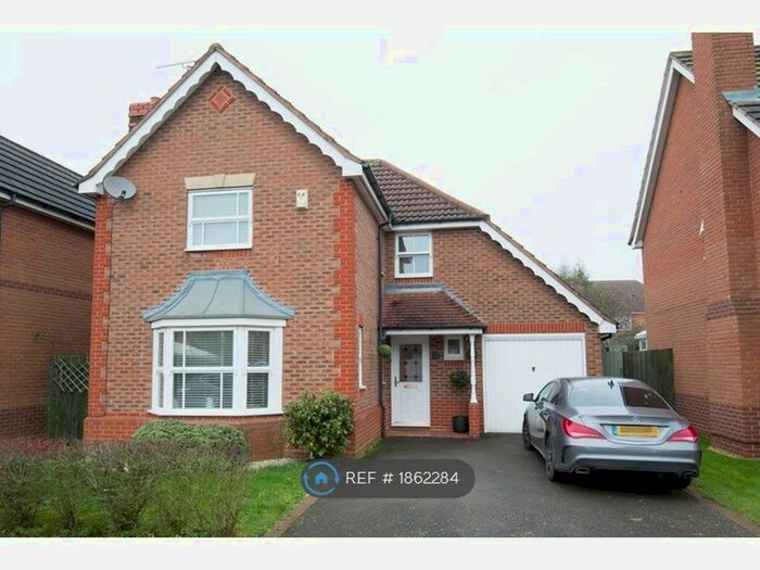 4 Bedroom Detached House To Rent In Robinia Close, Lutterworth, LE17