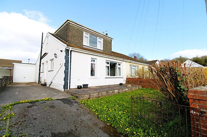 4 Bedroom Semi-Detached Bungalow For Sale In Highland Close, Sarn, Bridgend, Bridgend County., CF32