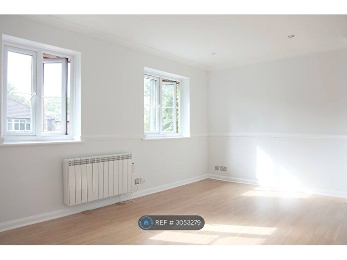 2 Bedroom Flat To Rent In Alison Court, London, NW9