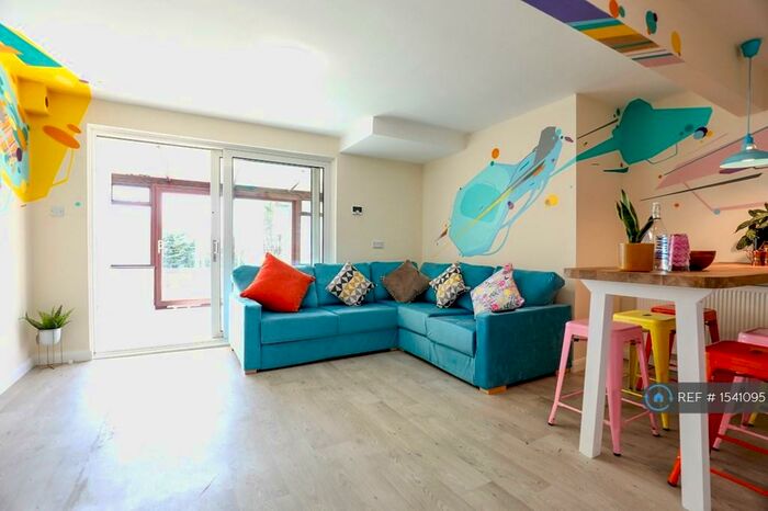 6 Bedroom Semi-Detached House To Rent In Brentwood Crescent, Brighton, BN1