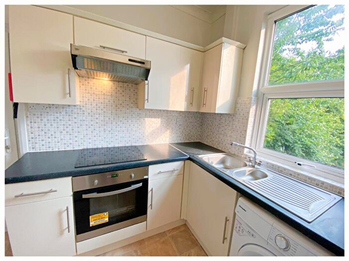 5 Bedroom End Of Terrace House To Rent In Bates Street, Sheffield, S10