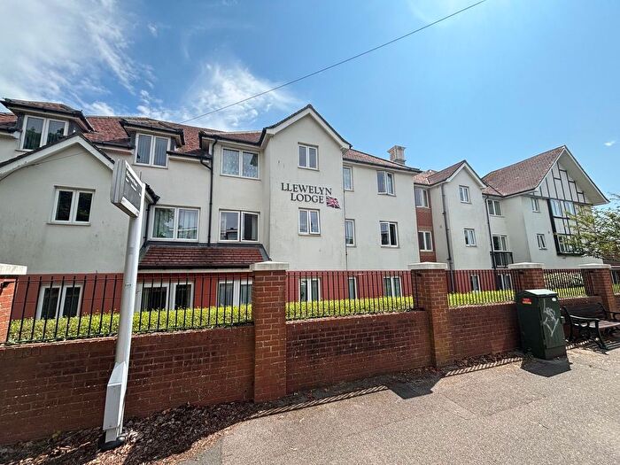1 Bedroom Flat For Sale In Llewelyn Lodge, Cooden Drive, Bexhill On Sea, TN39