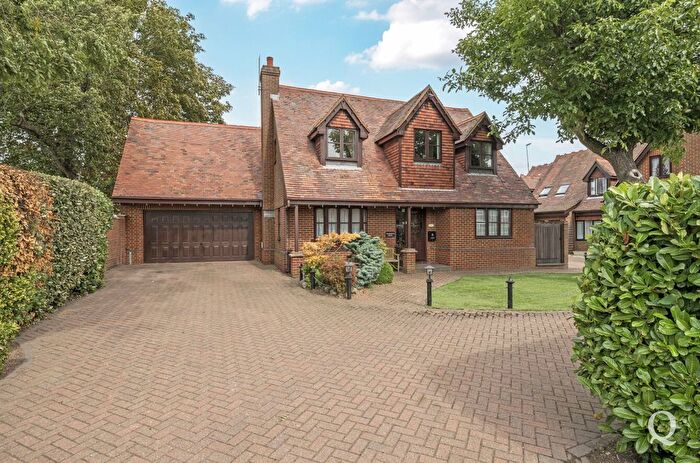 4 Bedroom Detached House For Sale In Lammas Drive, Milton Regis, Sittingbourne, Kent, ME10