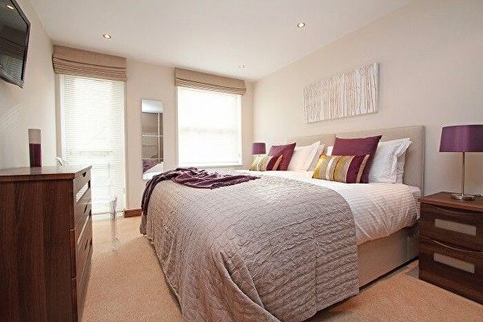 2 Bedroom Flat To Rent In Ennismore Gardens, London, SW7