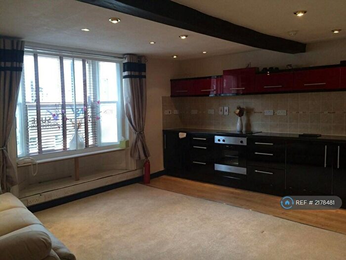 Studio To Rent In Watling Street East, Towcester, NN12