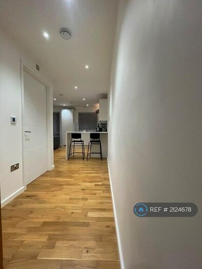 2 Bedroom Flat To Rent In Mercury House, Slough, SL1