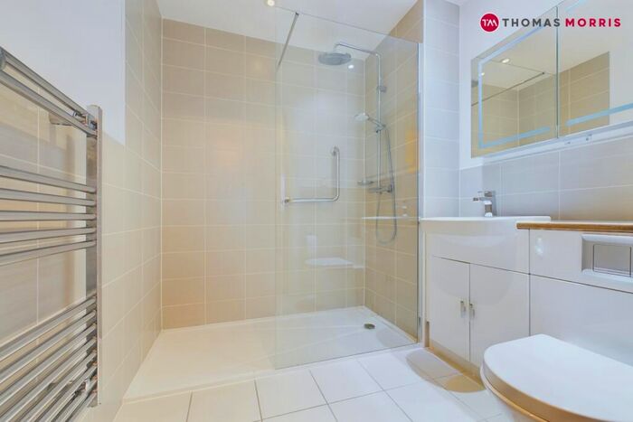 2 Bedroom Apartment For Sale In Shortmead Street, Biggleswade, Bedfordshire, SG18