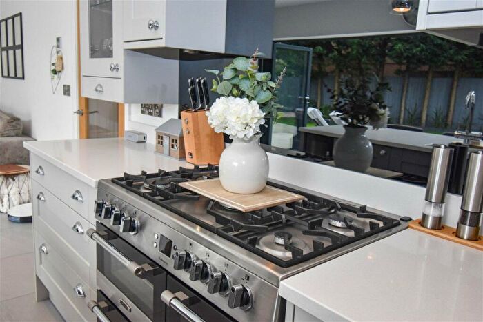 5 Bedroom Detached House For Sale In , DN20