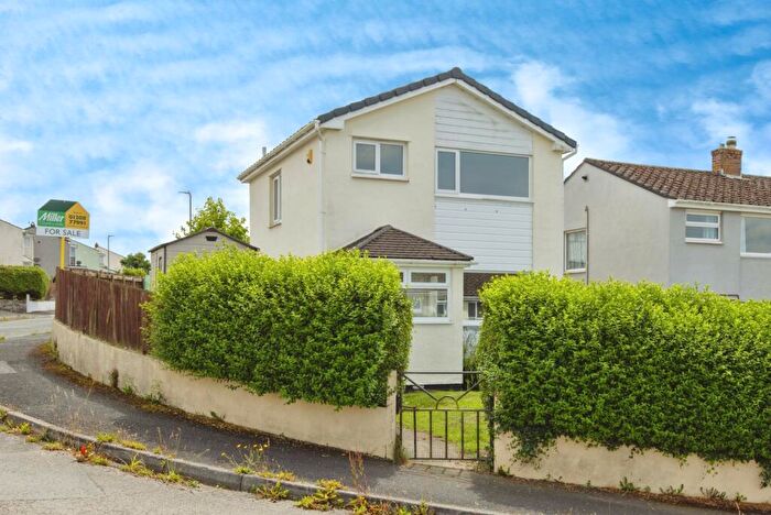 3 Bedroom Detached House For Sale In Pethybridge Drive, Bodmin, Cornwall, PL31