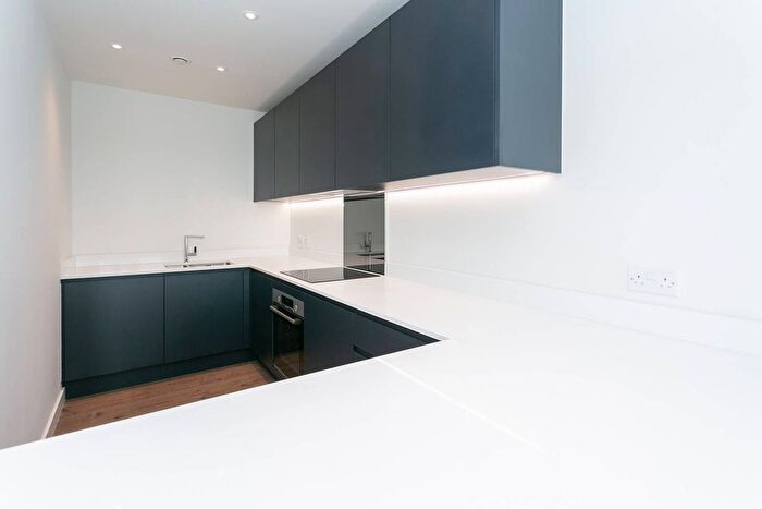 1 Bedroom Flat To Rent In Frogmore Avenue, Watford, WD17