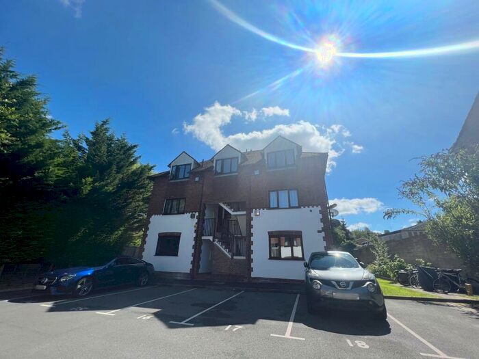 1 Bedroom Apartment To Rent In Willow Court, HP11