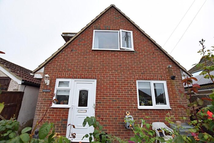 2 Bedroom Detached House For Sale In Eastbourne Avenue, BN24