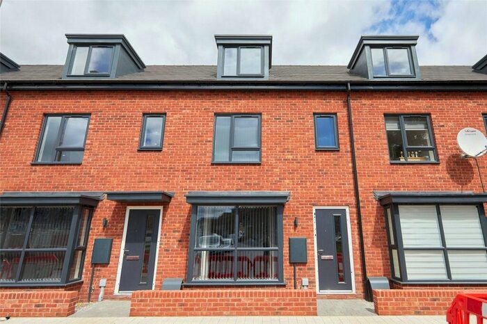 3 Bedroom Terraced House To Rent In Soar Lane, Leicester, Leicestershire, LE3