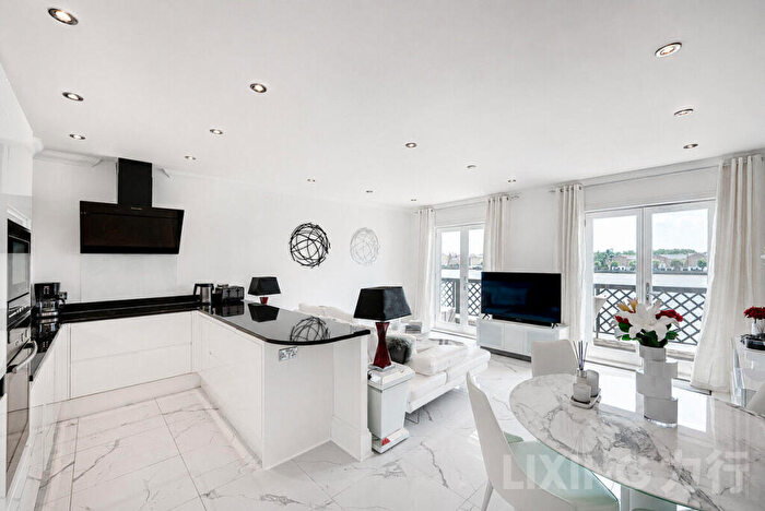 2 Bedroom Apartment For Sale In Narrow Street, Wapping, E14