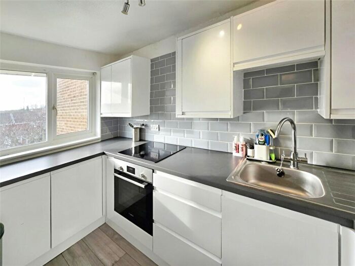 1 Bedroom Flat For Sale In Coleridge Way, Orpington, BR6