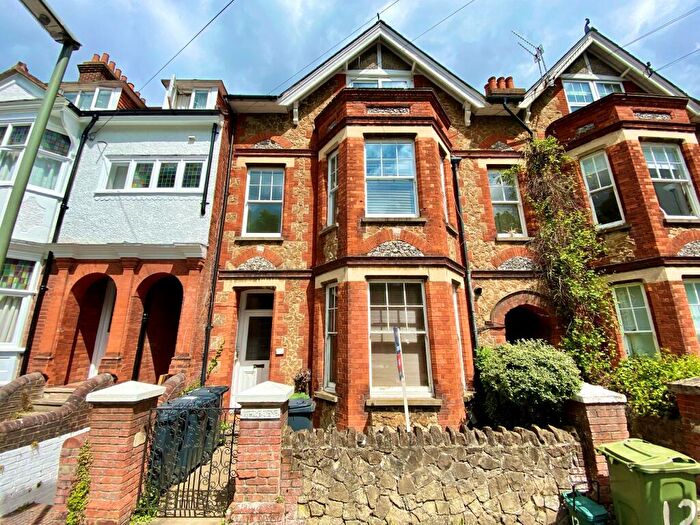 2 Bedroom Apartment To Rent In Dene Road, Guildford, GU1