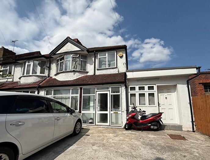 5 Bedroom End Of Terrace House For Sale In Mount Pleasant, Wembley, HA0