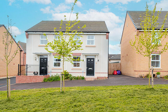 2 Bedroom Semi-Detached House For Sale In Rhodfa Bewick, Caldicot, NP26