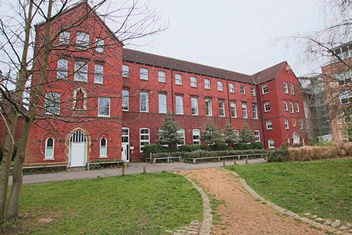 3 Bedroom Flat For Sale In Banister Park, Southampton, SO15