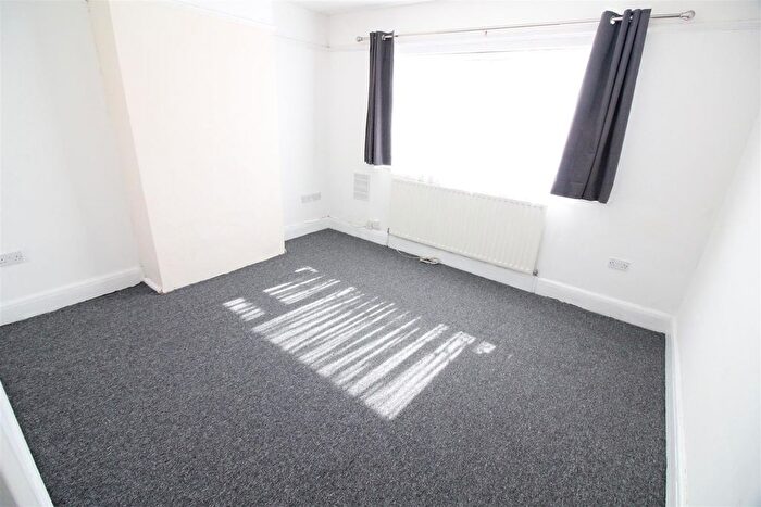 2 Bedroom Semi-Detached House To Rent In Wellington Road North, Hounslow, TW4