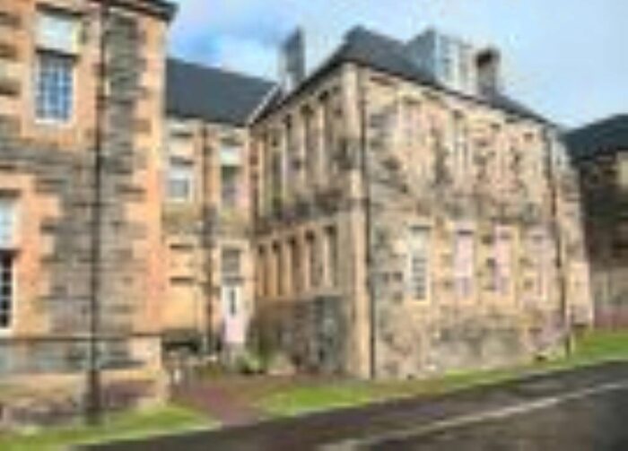 2 Bedroom Flat To Rent In Parklands View, Crookston, G53