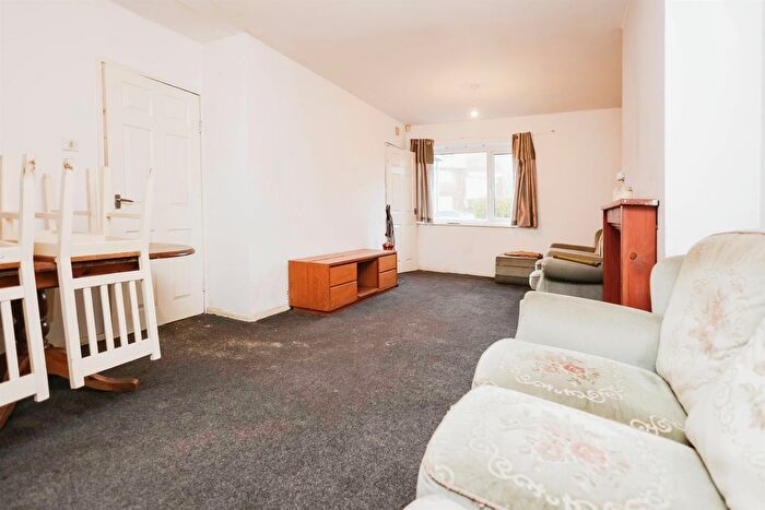 3 Bedroom End Of Terrace House For Sale In Ferncliffe Road, Harborne, Birmingham, B17