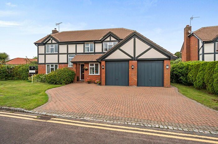 4 Bedroom Detached House For Sale In Errington Drive, Windsor, SL4