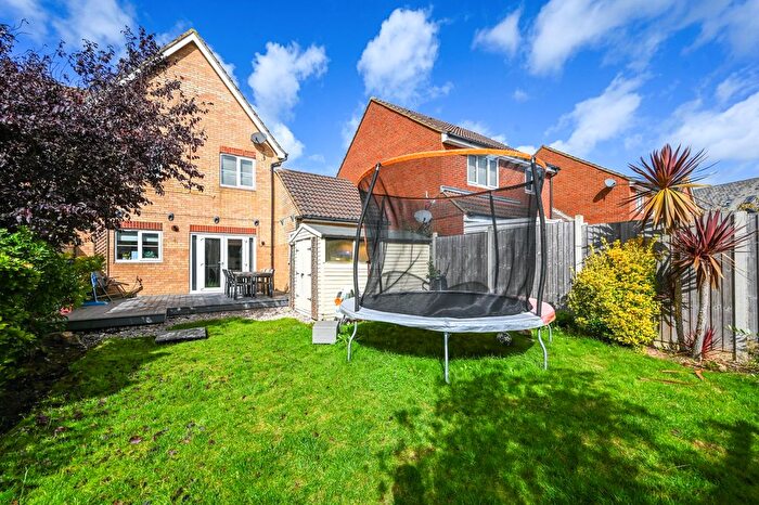 3 Bedroom Semi-detached House For Sale In Richborough Way, Kingsnorth, TN23