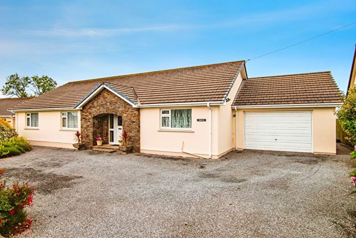 3 Bedroom Bungalow For Sale In Templebar Road, Kilgetty, Pembrokeshire, SA68