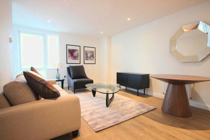1 Bedroom Flat To Rent In Bessemer Place, London, SE10
