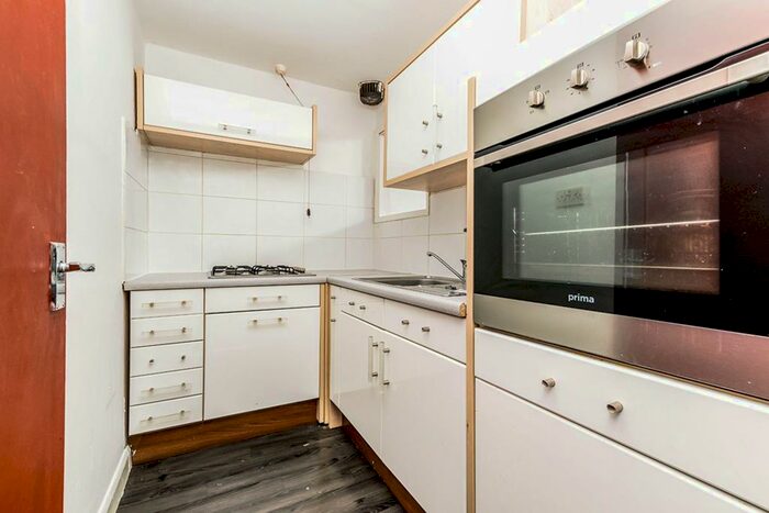 1 Bedroom Flat To Rent In Cavendish Street, Keighley, West Yorkshire, BD21