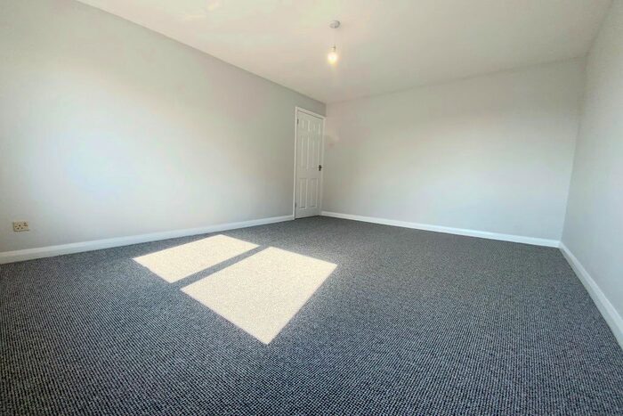 3 Bedroom Bungalow To Rent In Grenville Drive, Tavistock, PL19