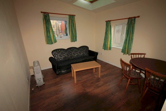 1 Bedroom Flat To Rent In Batt Street, Sheffield, S8