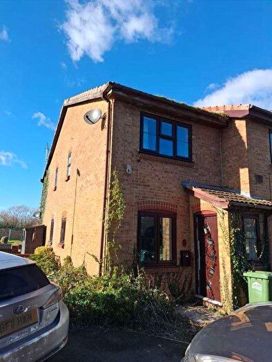 1 Bedroom Terraced House For Sale In Meadow View, Stanwell Moor, Staines, TW19