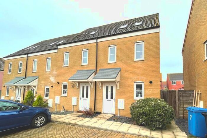 3 Bedroom Terraced House To Rent In Lupton Close, Oulton, Lowestoft NR32