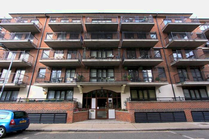 Studio To Rent In Fletcher Street, London, E1